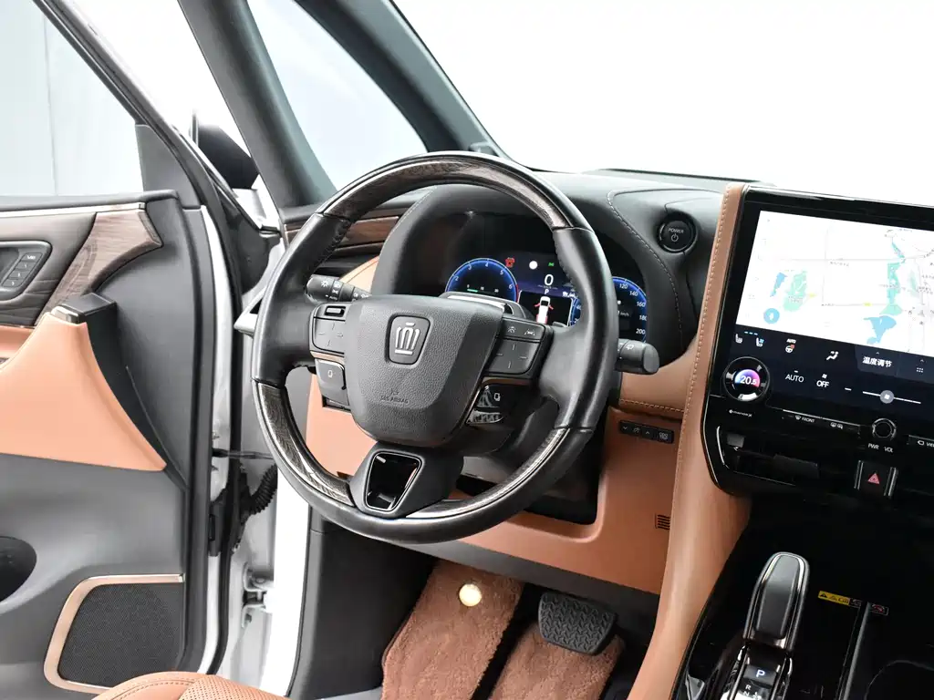 Toyota Vellfire — миниатюра 6