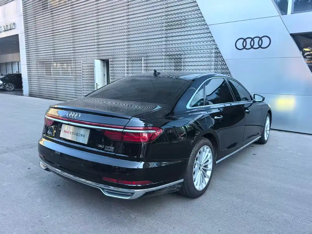 Audi A8 — миниатюра 10