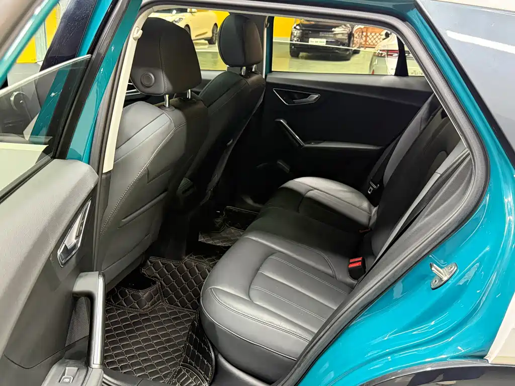 Audi Q2L — миниатюра 15