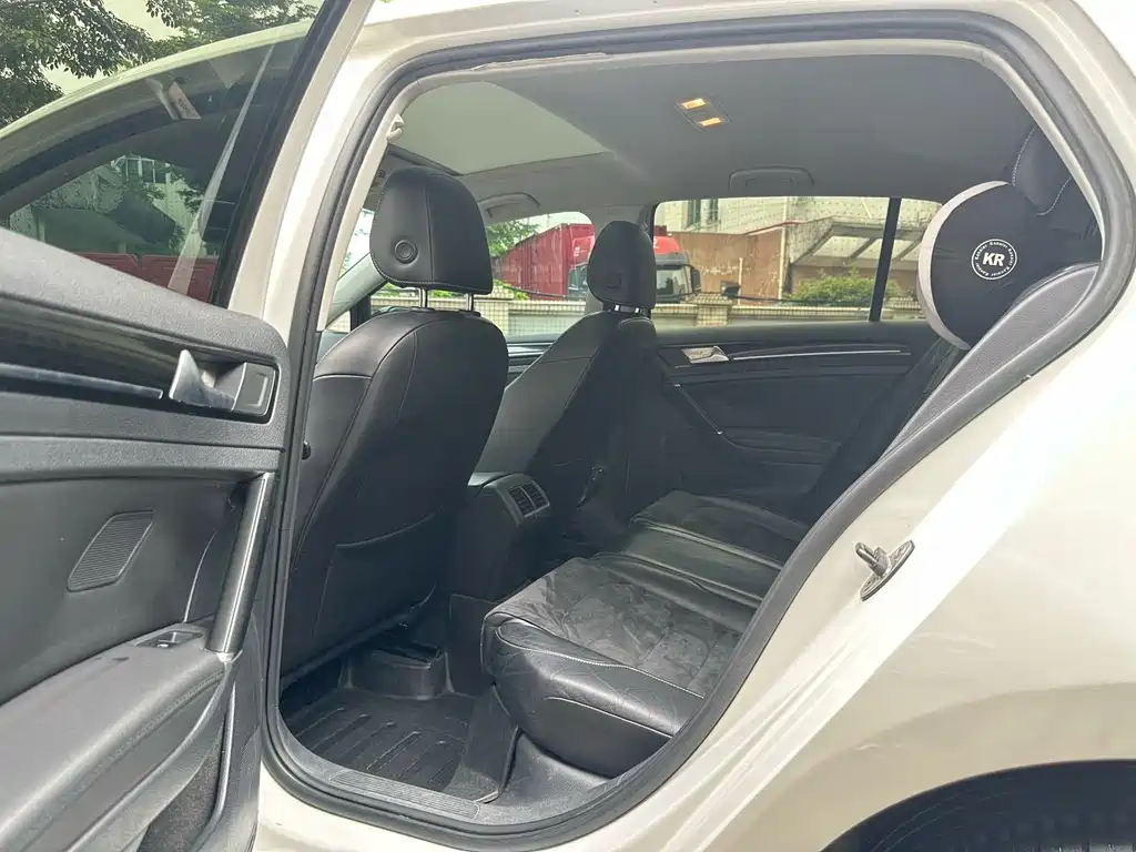 Volkswagen Golf — миниатюра 11