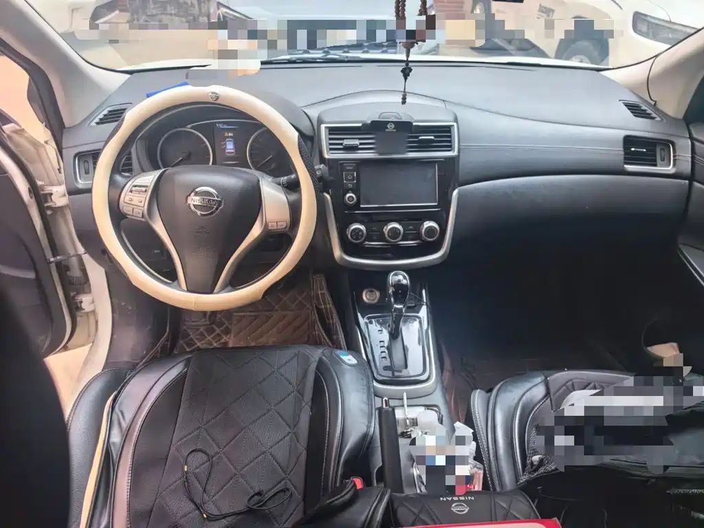 Nissan Tiida — миниатюра 13
