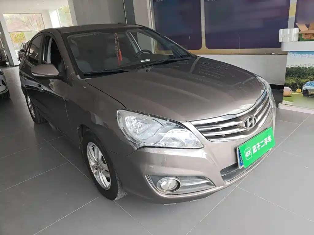 Hyundai Elantra — миниатюра 4