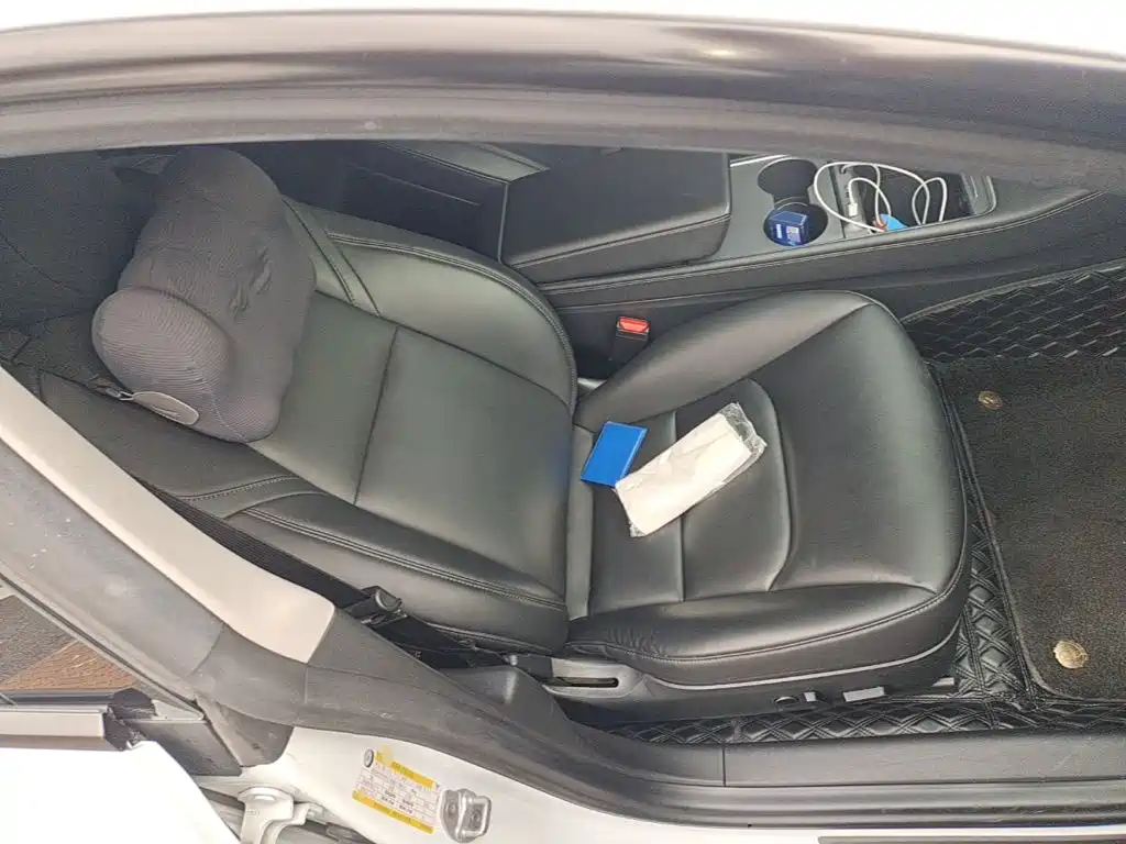 Tesla Model 3 — миниатюра 25