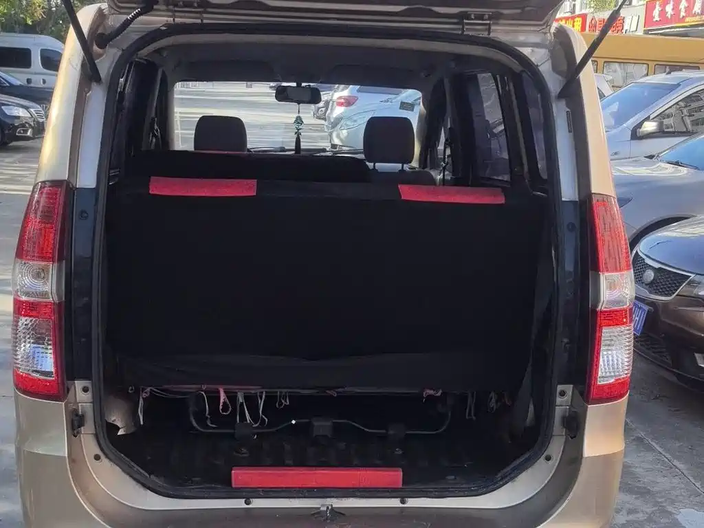Wuling Hongguang — миниатюра 15