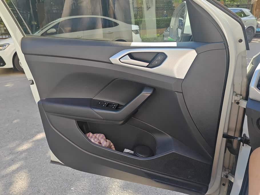Volkswagen Tanying 1.4 л 2021 г. Белый, пробег 49400 км