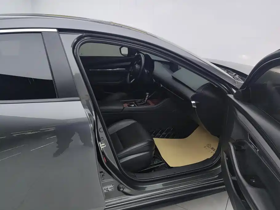 Mazda 3 Axela — миниатюра 8