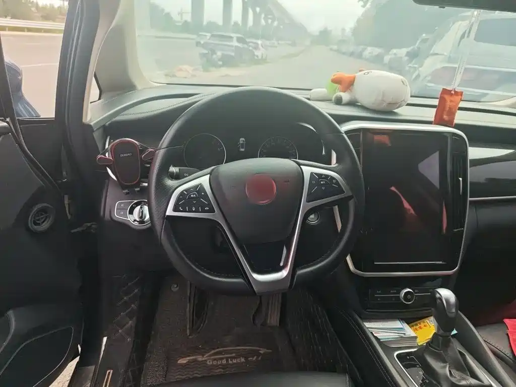 BYD MAX — миниатюра 3