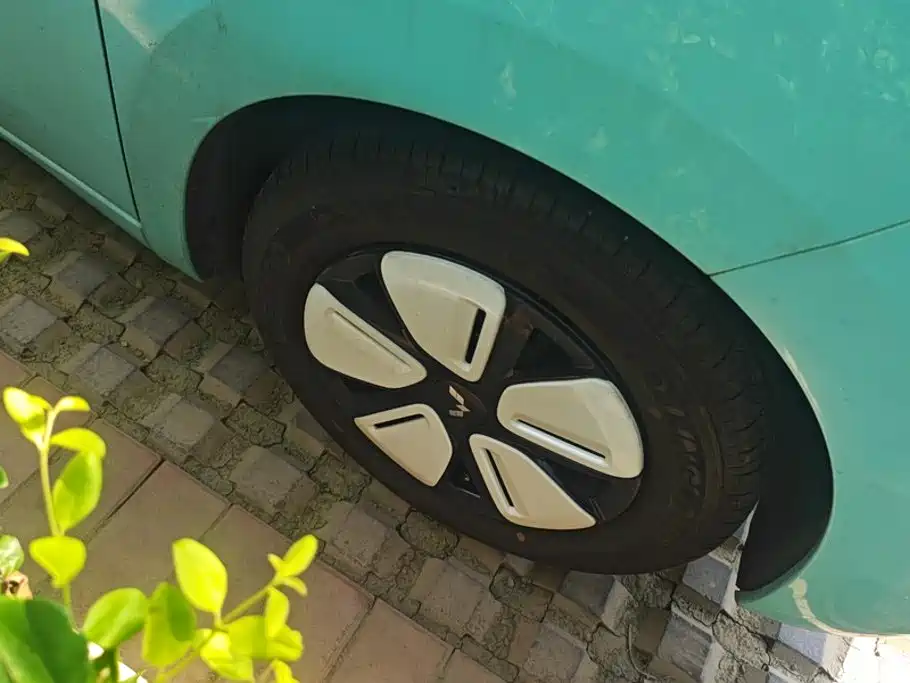 Wuling MINIEV — миниатюра 6