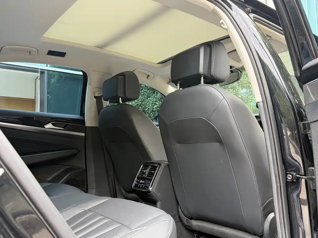 Volkswagen Passat — миниатюра 11
