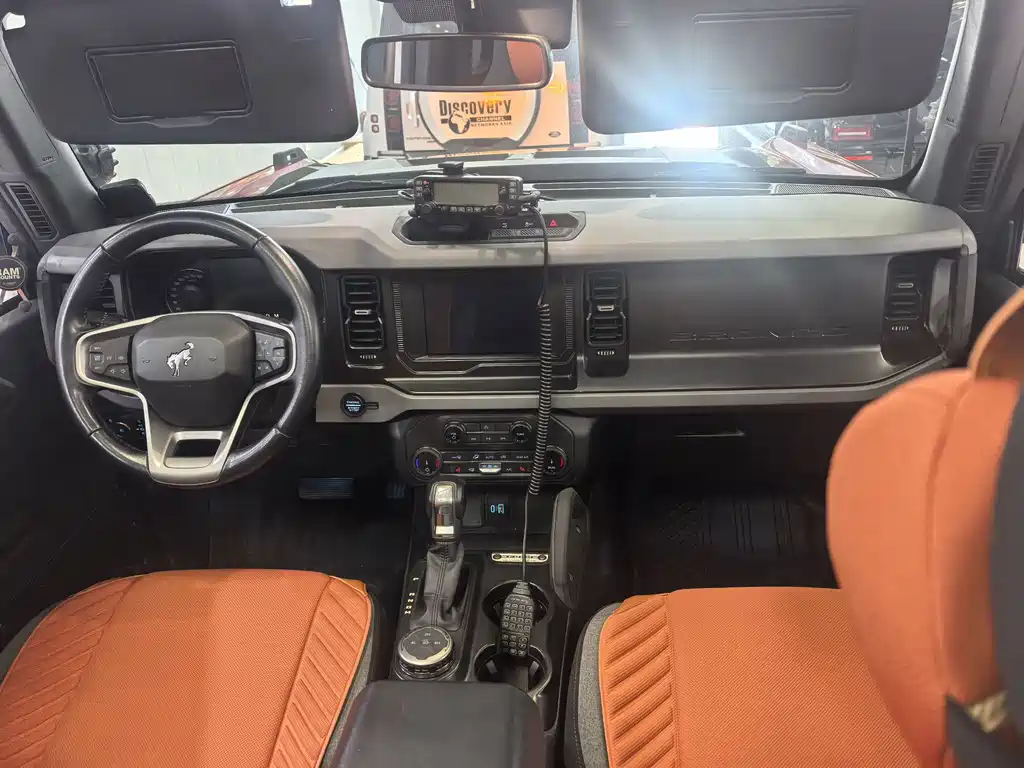 Ford Bronco — миниатюра 17