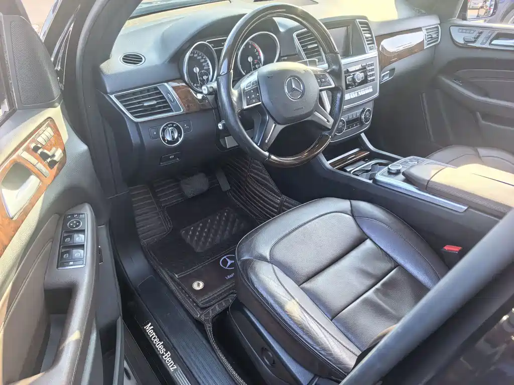 Mercedes-Benz M-Class — миниатюра 3