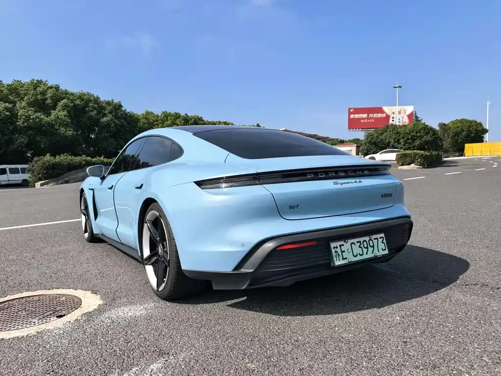 Porsche Taycan — миниатюра 6