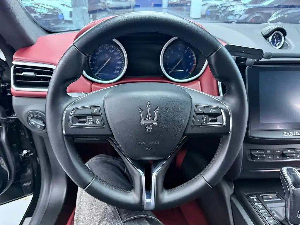 Maserati Ghibli 2019 3.0T Luxury V