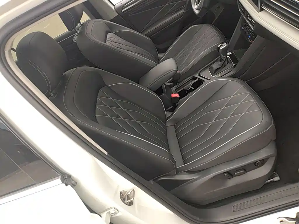 Volkswagen Tiguan L — миниатюра 23