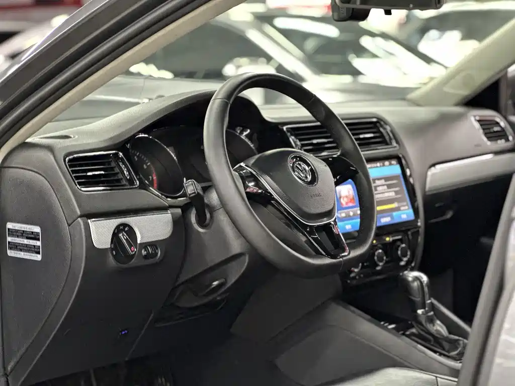 Volkswagen Sagitar — миниатюра 21