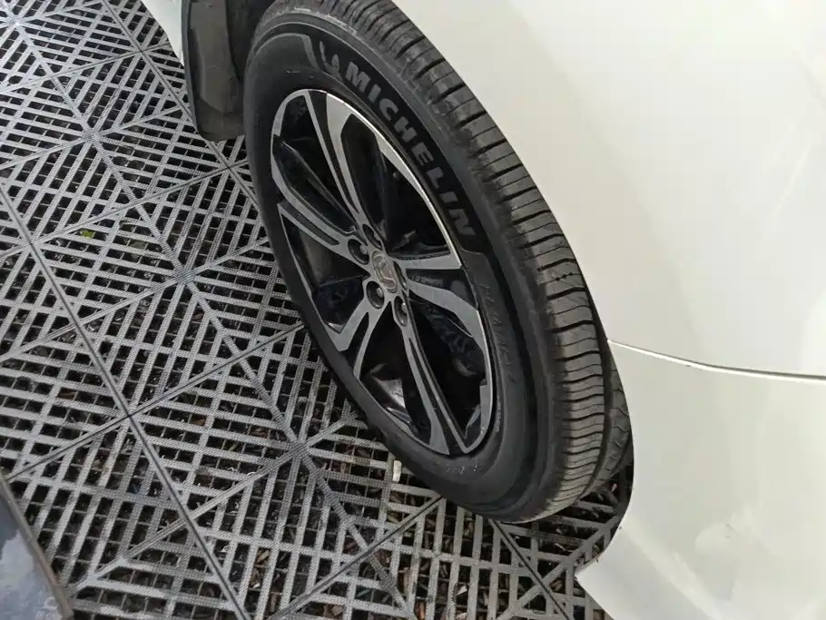 Honda UR-V — миниатюра 6
