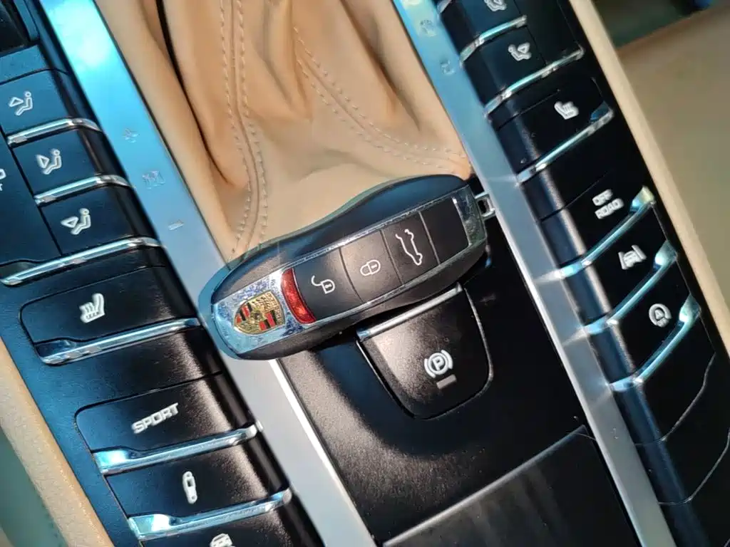 Porsche Macan — миниатюра 9