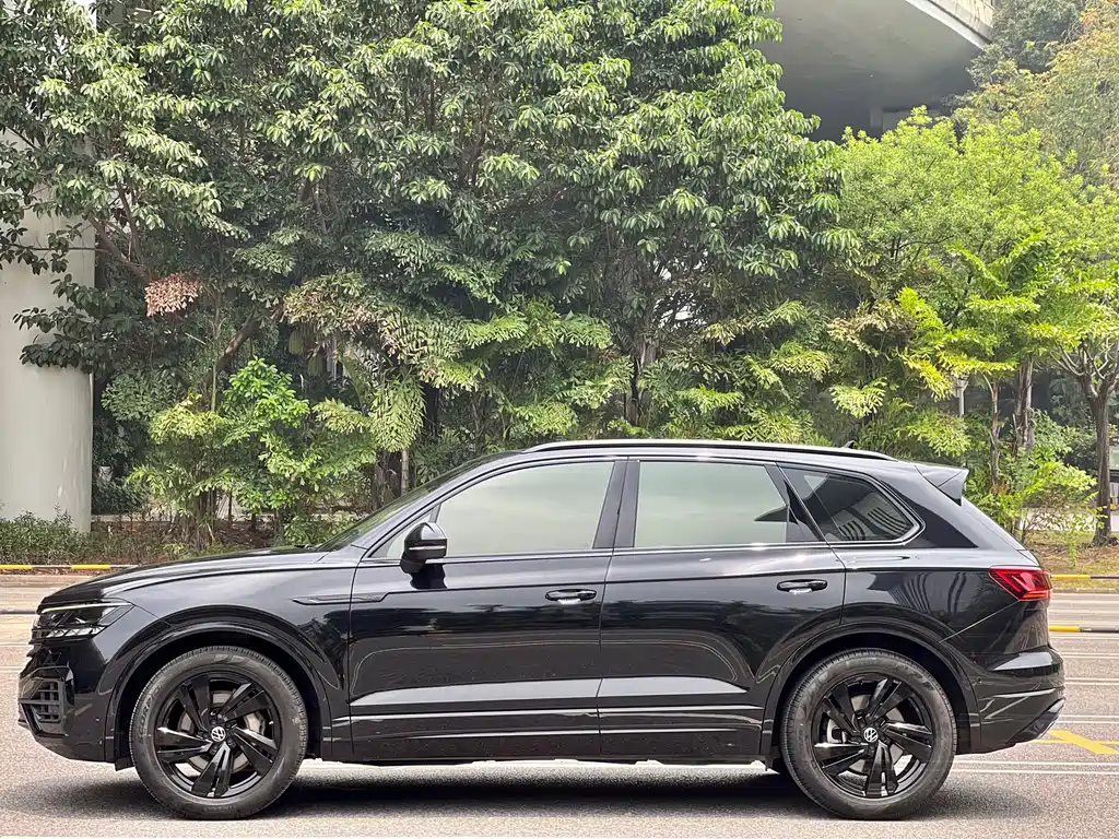 Volkswagen Touareg 2021 3.0TSI Sport