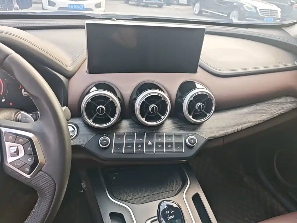 Wey Wey VV7 — миниатюра 13