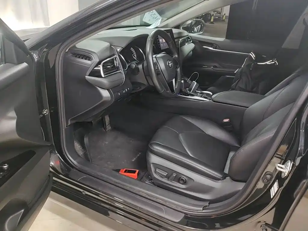 Toyota Camry — миниатюра 16