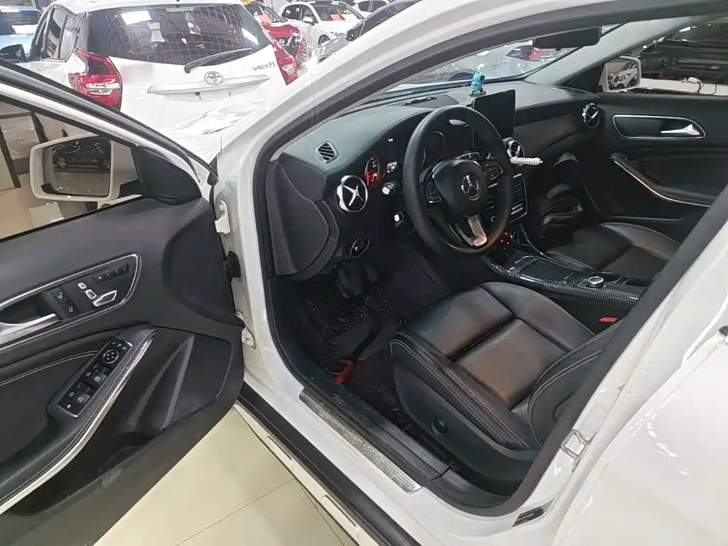 Mercedes-Benz GLA — миниатюра 16