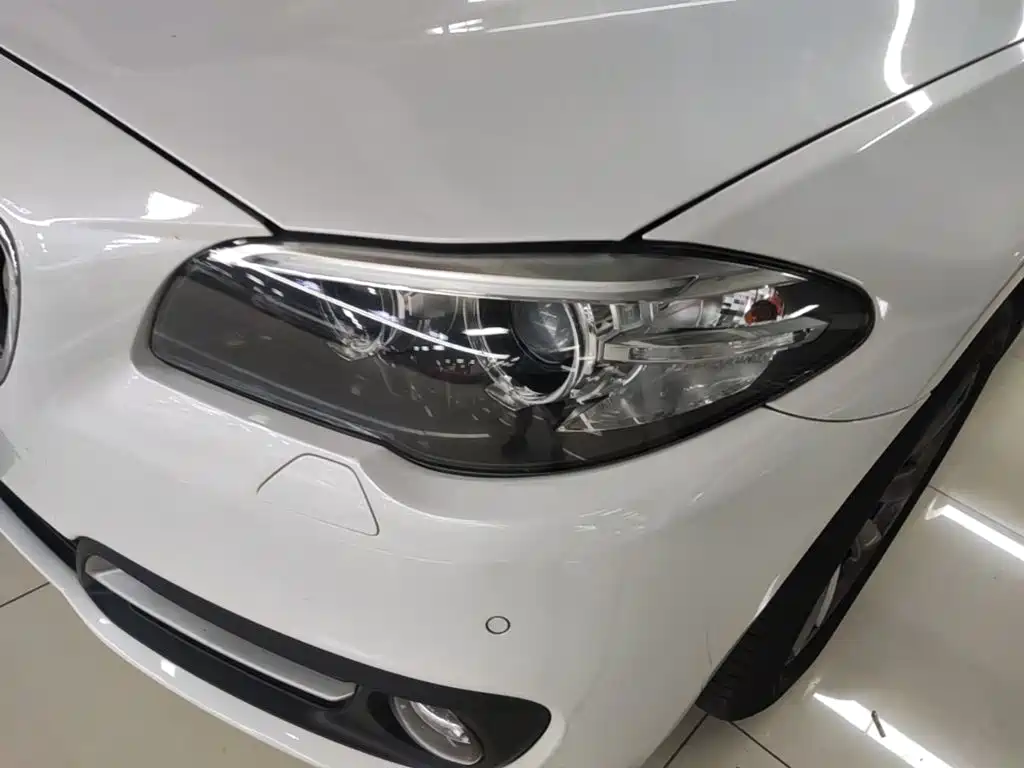 BMW 5 Series (Import) — миниатюра 24