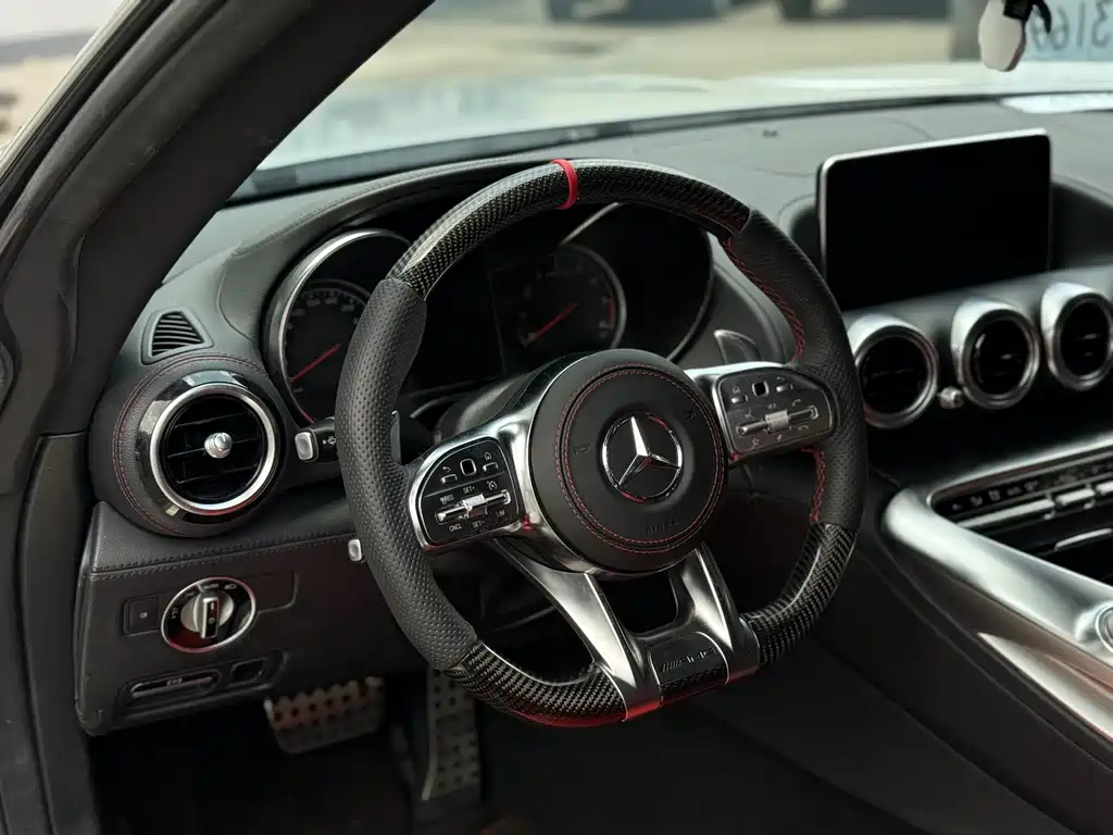 MERCEDES-BENZ AMG GT