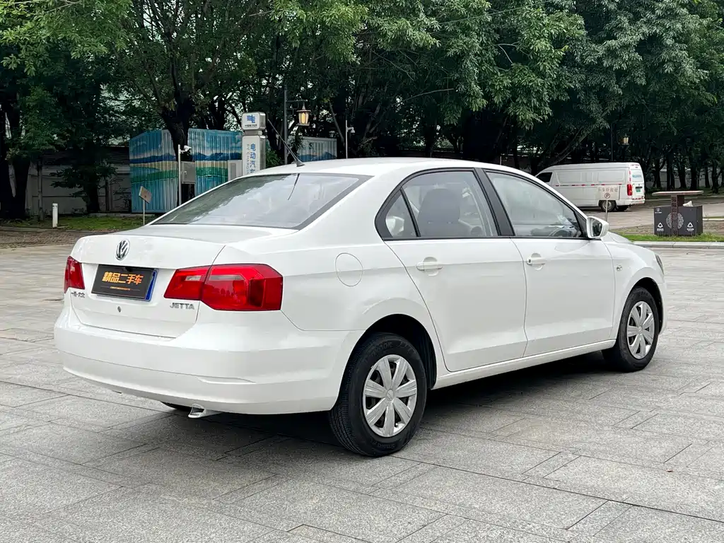 Volkswagen Jetta — миниатюра 5
