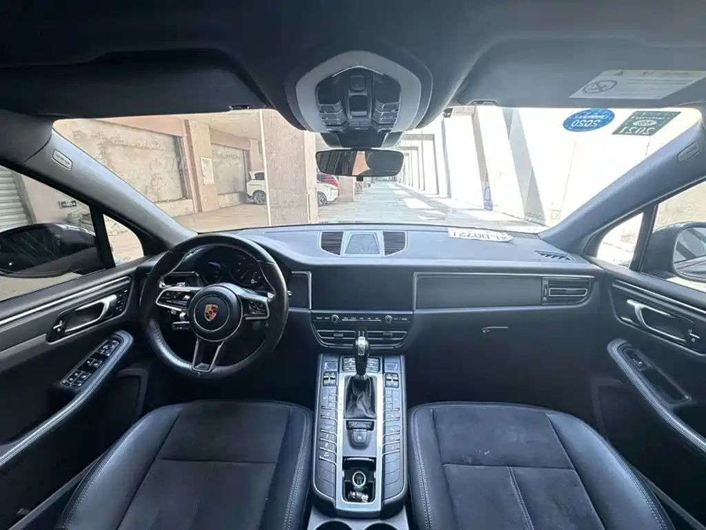 Porsche Macan — миниатюра 15