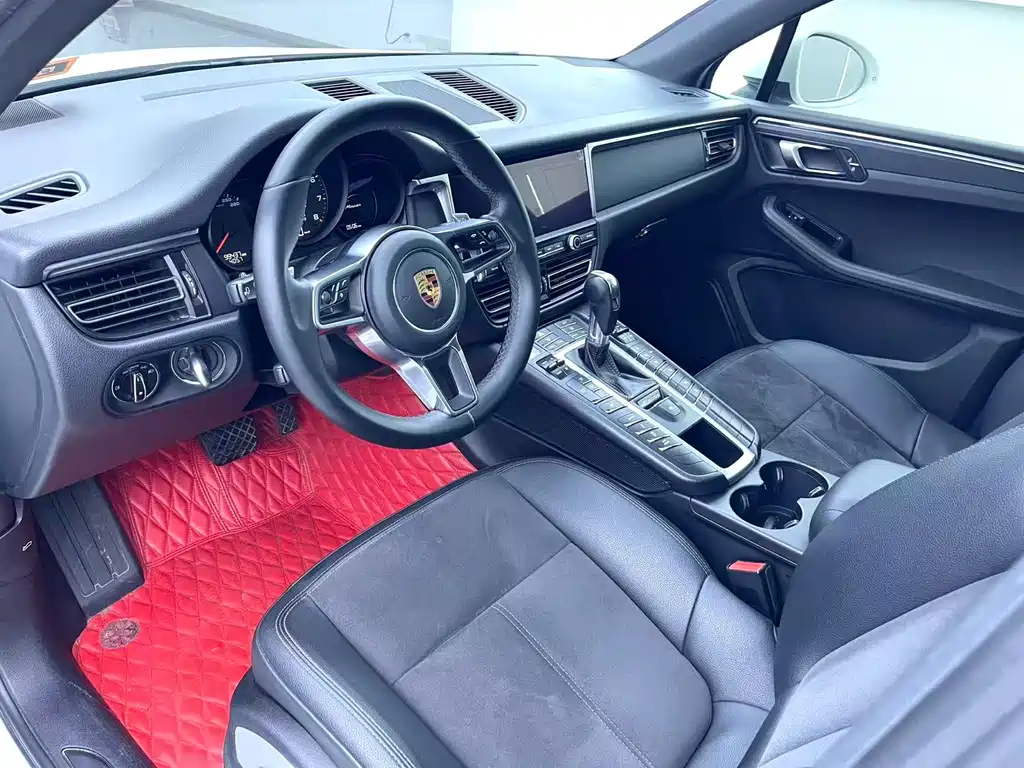 Porsche Macan — миниатюра 5