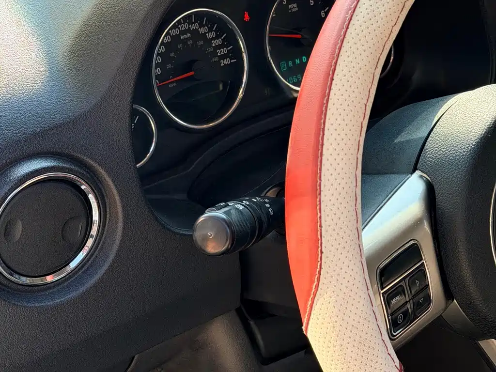 Jeep Compass (Import) — миниатюра 12