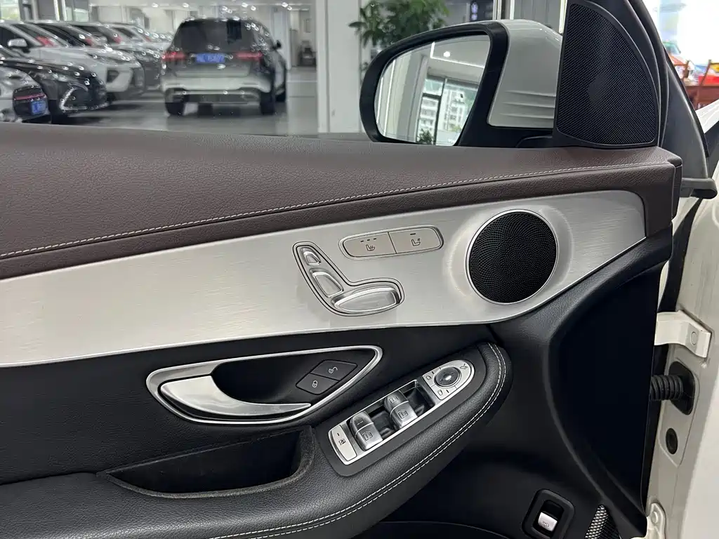 Mercedes-Benz GLC — миниатюра 9