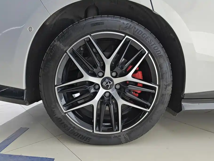 BYD Han L — миниатюра 6
