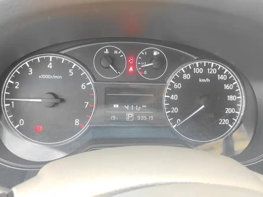 Nissan Tiida — миниатюра 14
