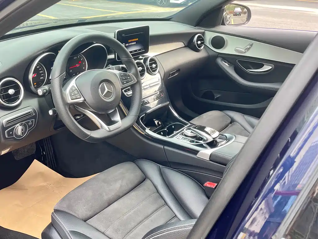 Mercedes-Benz C-Class — миниатюра 11