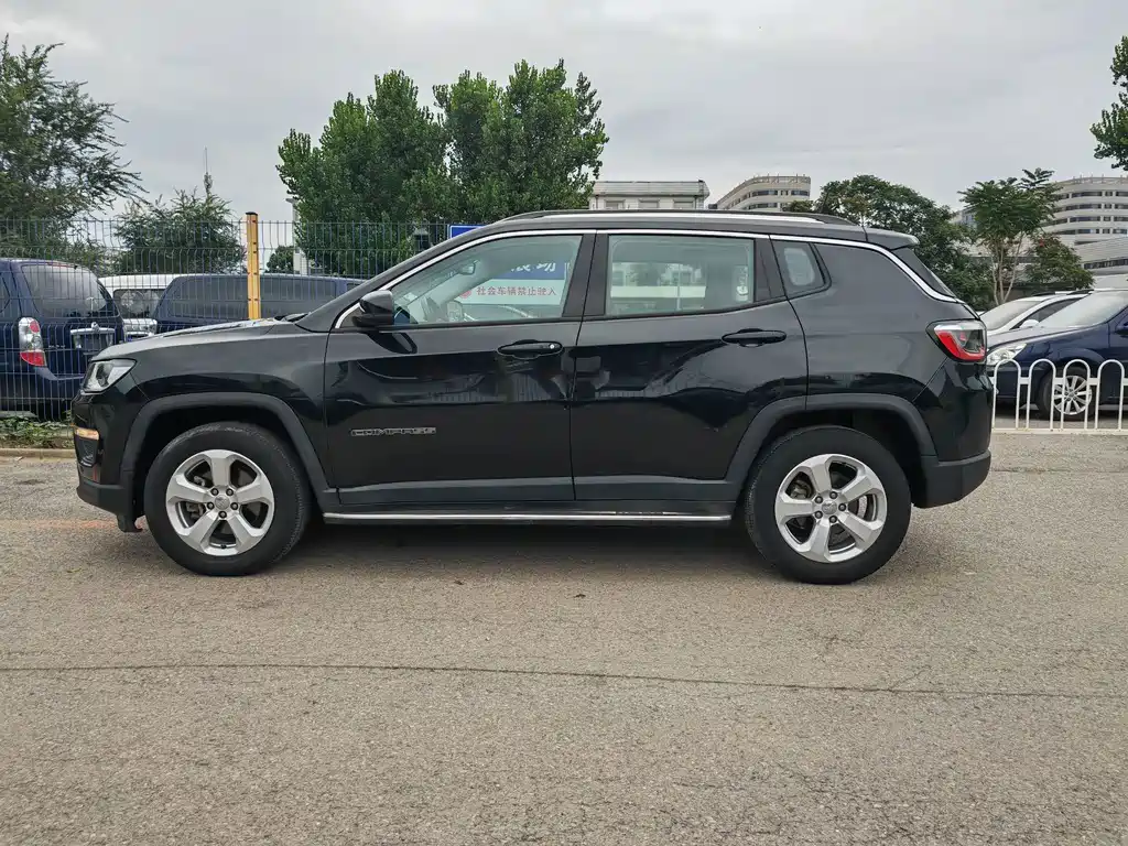 Jeep Compass — миниатюра 16