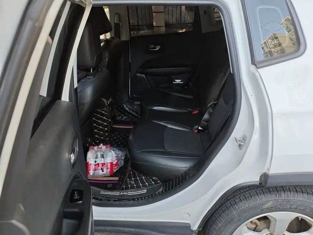 Jeep Compass — миниатюра 18