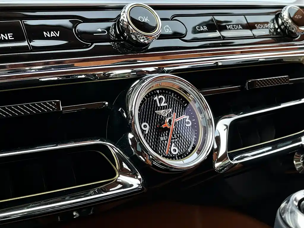 Bentley Flying Spur — миниатюра 10