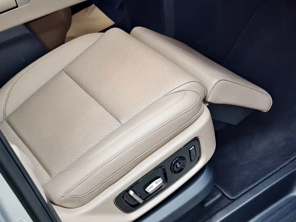 Li Auto Li MEGA — миниатюра 13