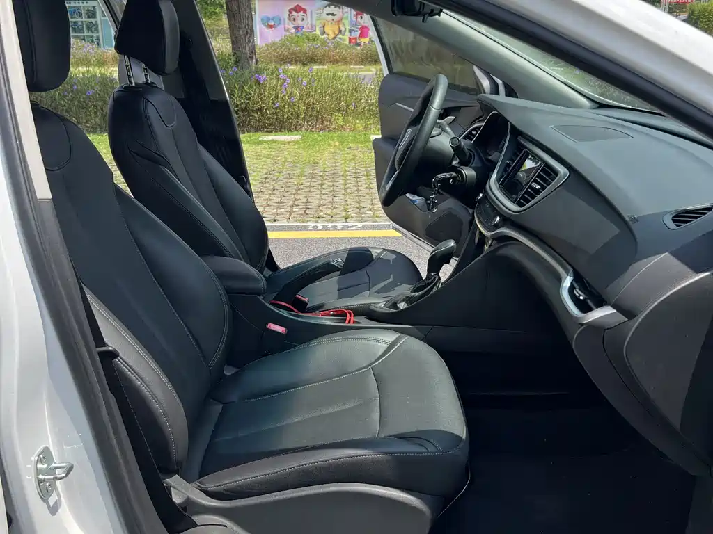 Buick Excelle — миниатюра 12