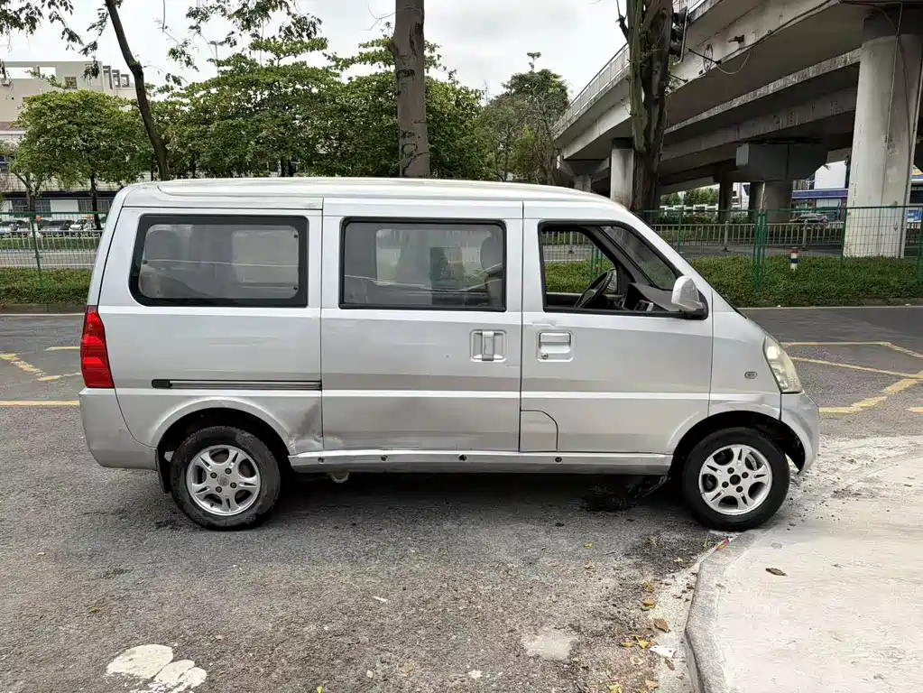 Wuling Rongguang 2009 1.2L MT