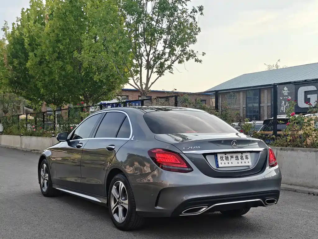 Mercedes-Benz C-Class — миниатюра 10