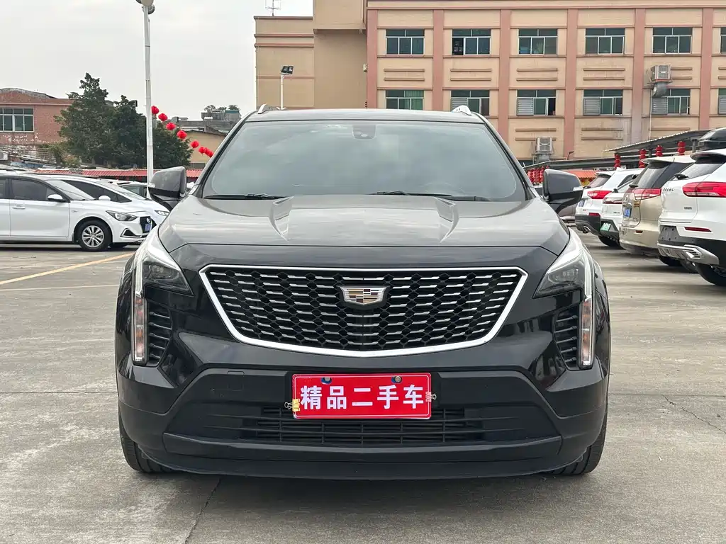 CADILLAC XT4