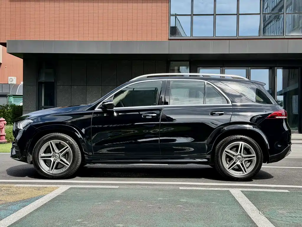 Mercedes-Benz GLE (Import) — миниатюра 6