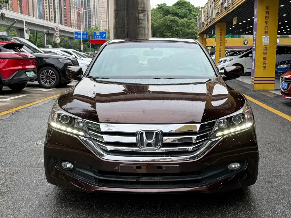 Honda Accord — миниатюра 2
