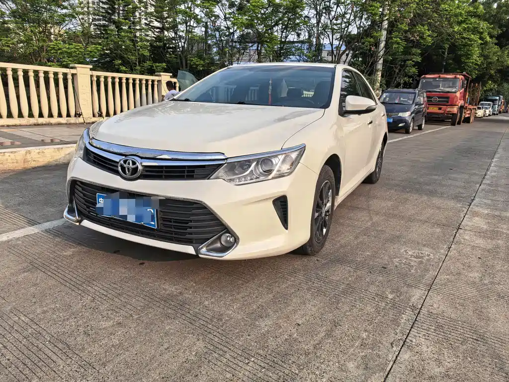 Toyota Camry 2015