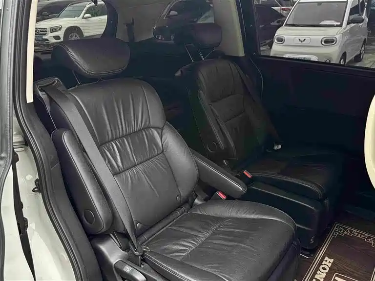 Honda Elysion — миниатюра 11