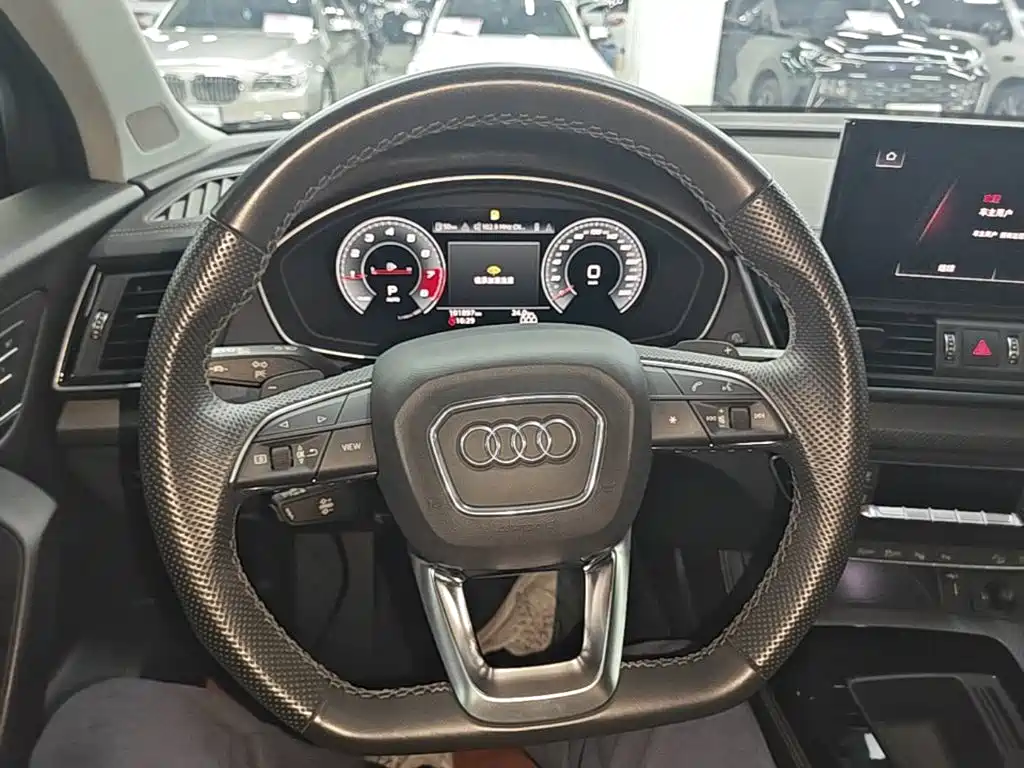 Audi Q5L — миниатюра 11