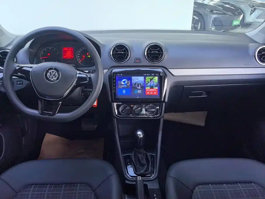Volkswagen Jetta — миниатюра 12