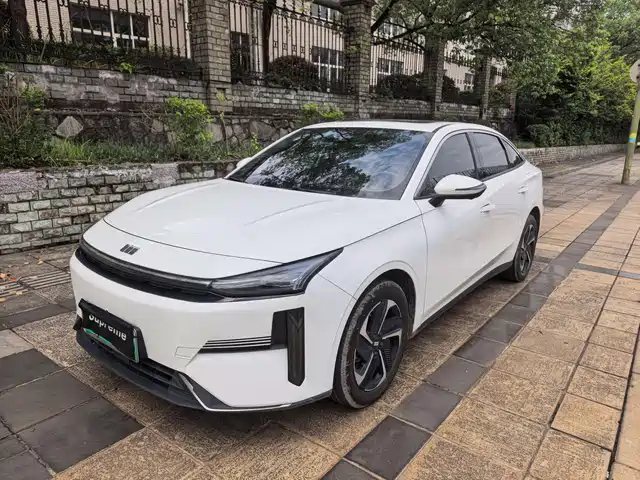 2024 Geely Galaxy L6